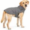 Labrador con impermeabile Camon Donald Grey grigio su sfondo bianco